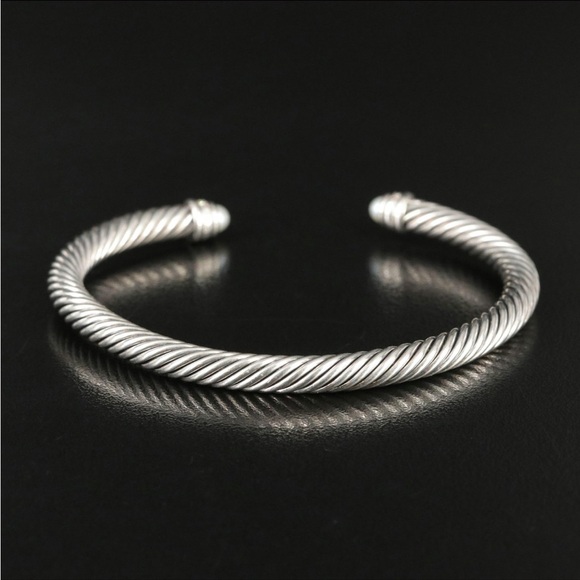 David Yurman Classic Cable Sterling
Pearl and Diamond Cuff Bracelet - Picture 5 of 6
